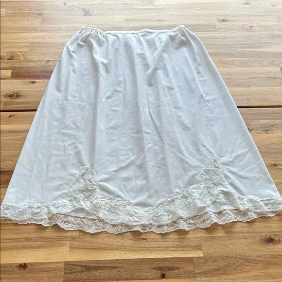 Vintage Balletcore Lace Whimsical Satin Slip - Picture 2 of 7